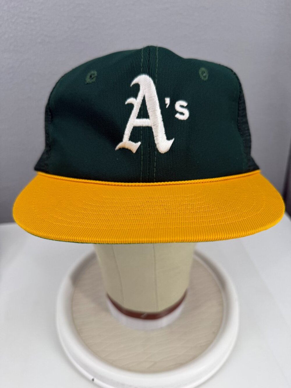 Vintage Oakland A’s Athletics Twins SnapBack Hat Cap MLB Trucker Mesh 1990's